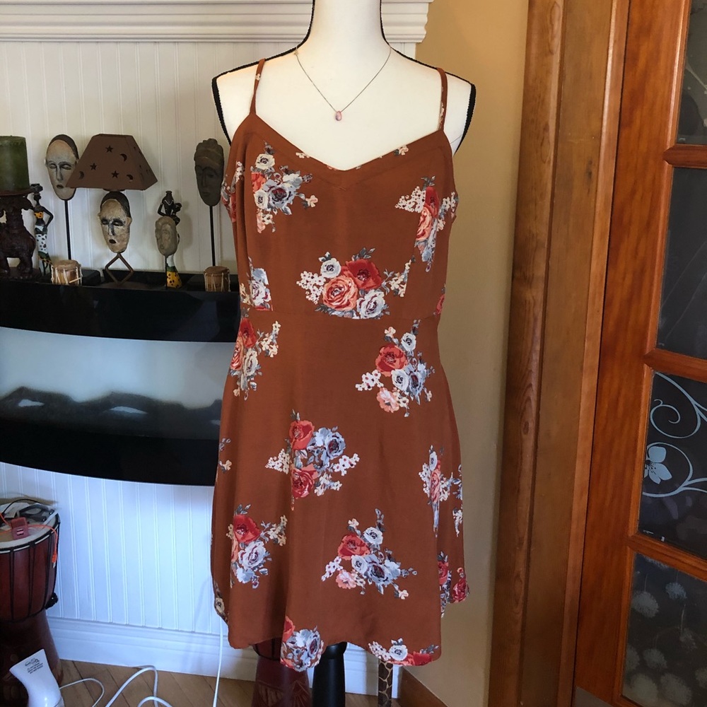 NWT brown caged back dress